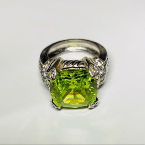 Emerald green womens ring
